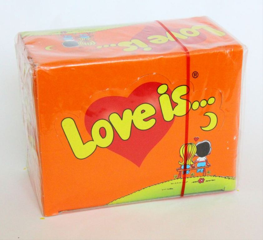 В ис жвачка. Love is жвачка. Лав ИС жвачка. Упаковка жвачек Love is. Жвачка Love is в коробке.
